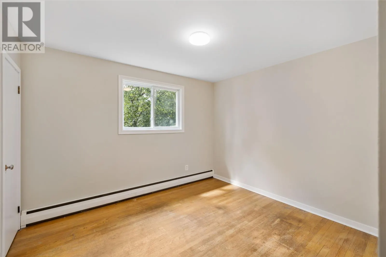 10 Grenfell Avenue
