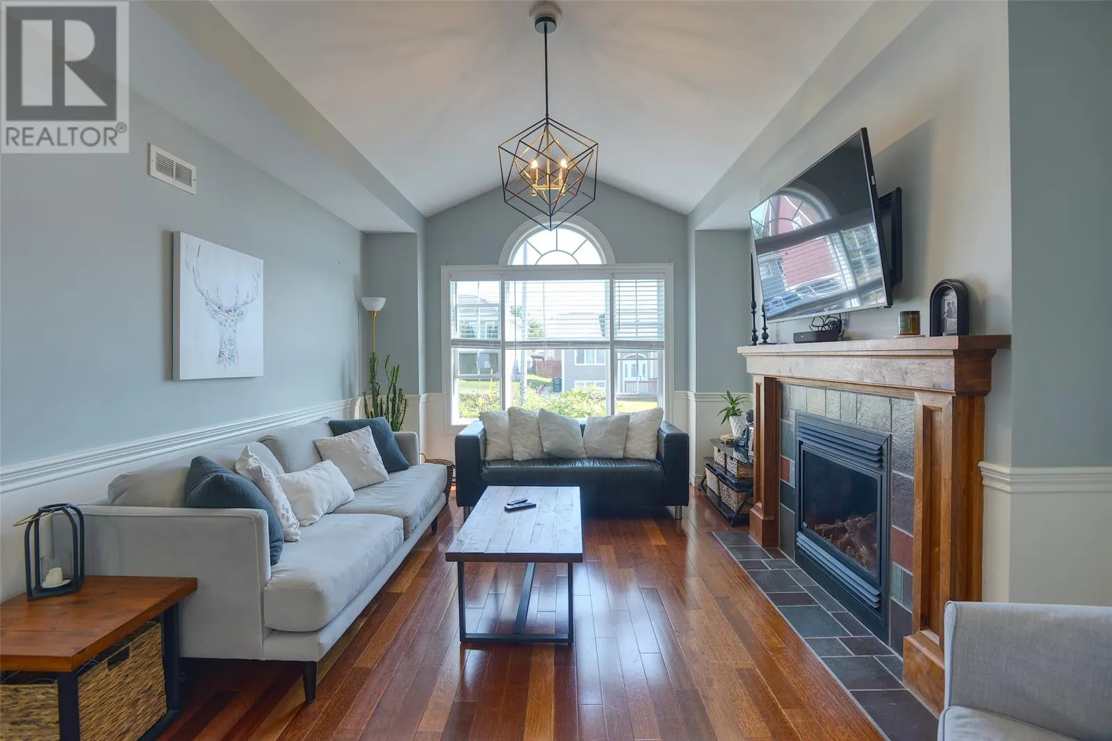 60 Duntara Crescent