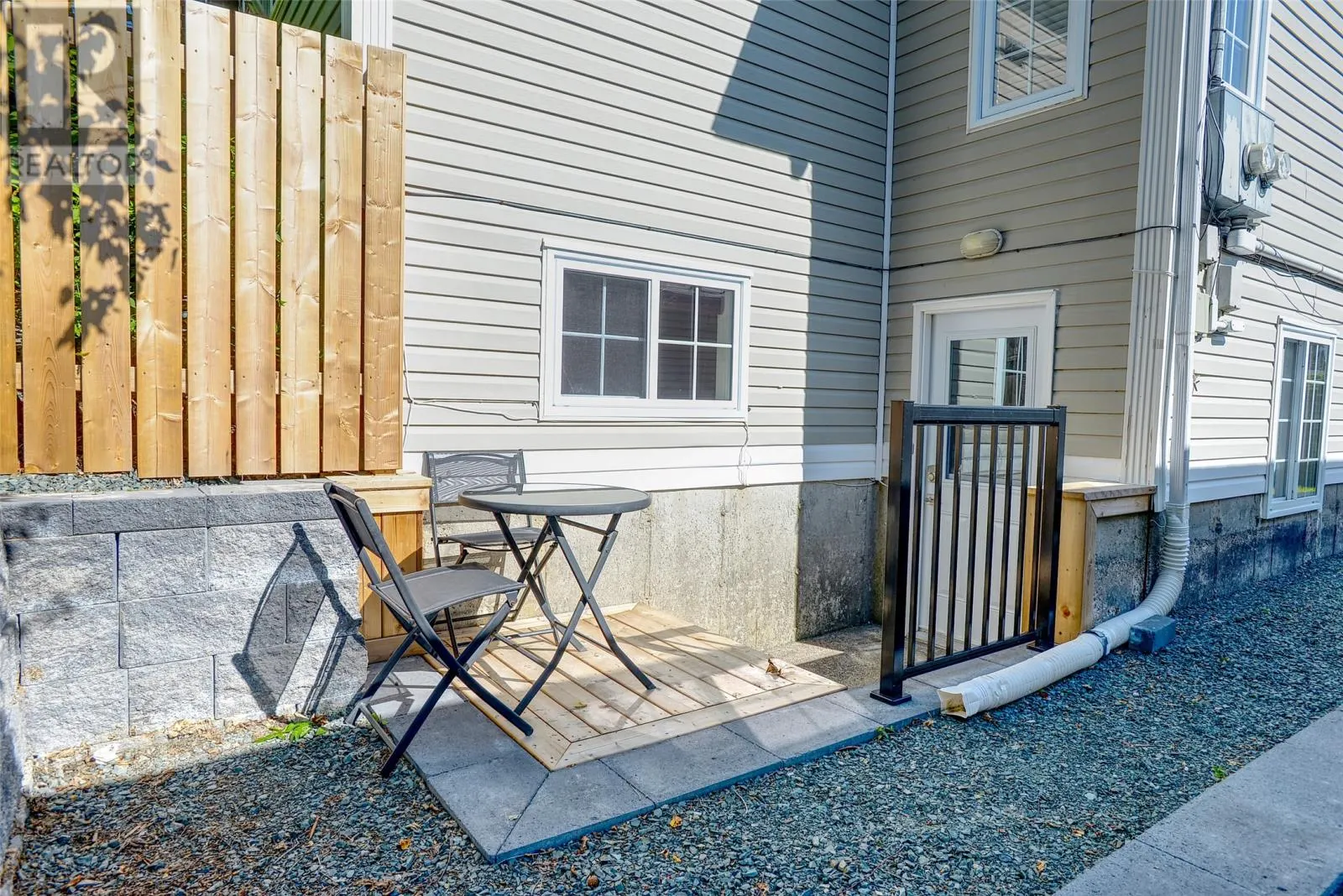 60 Duntara Crescent