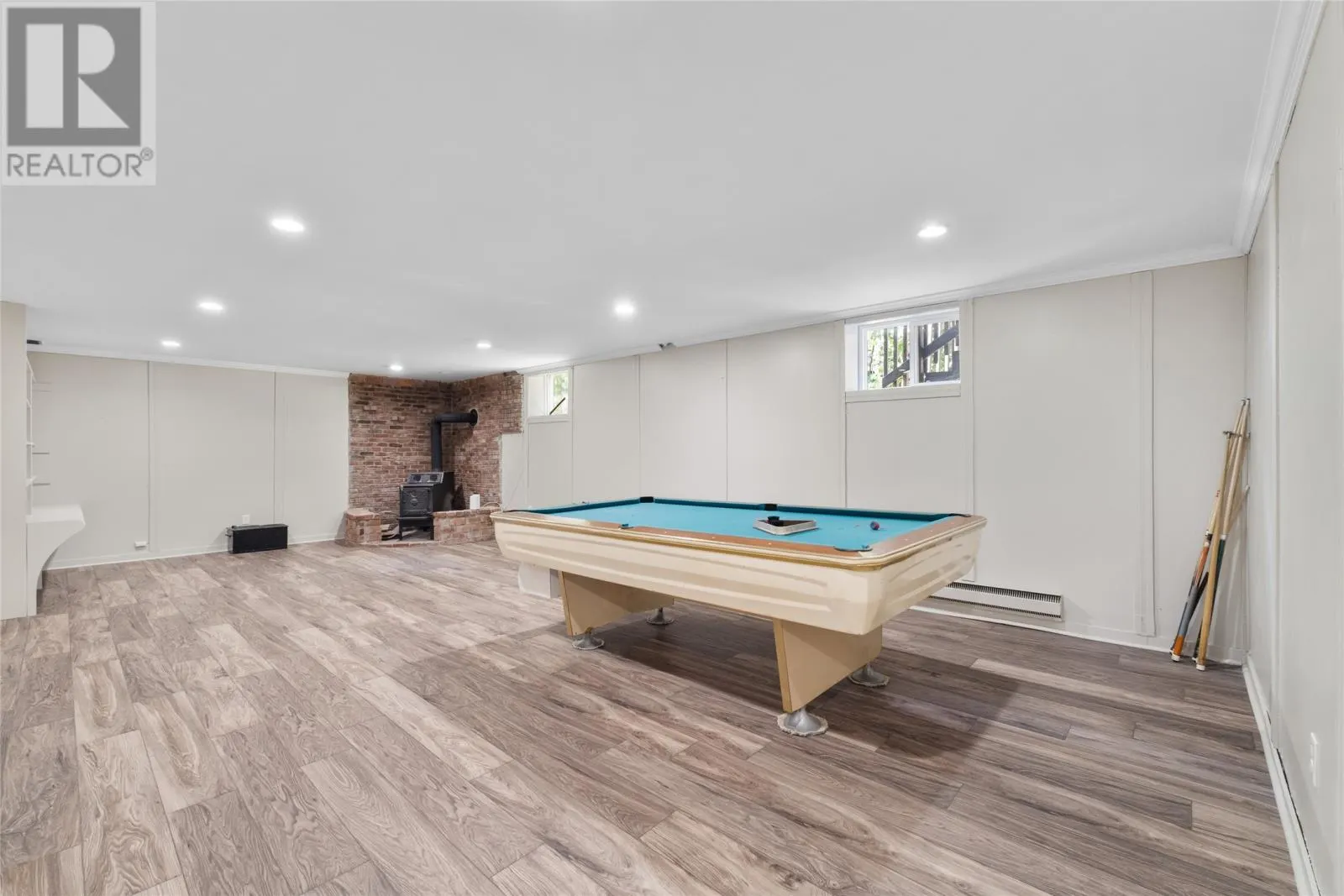 8 Virginia Place
