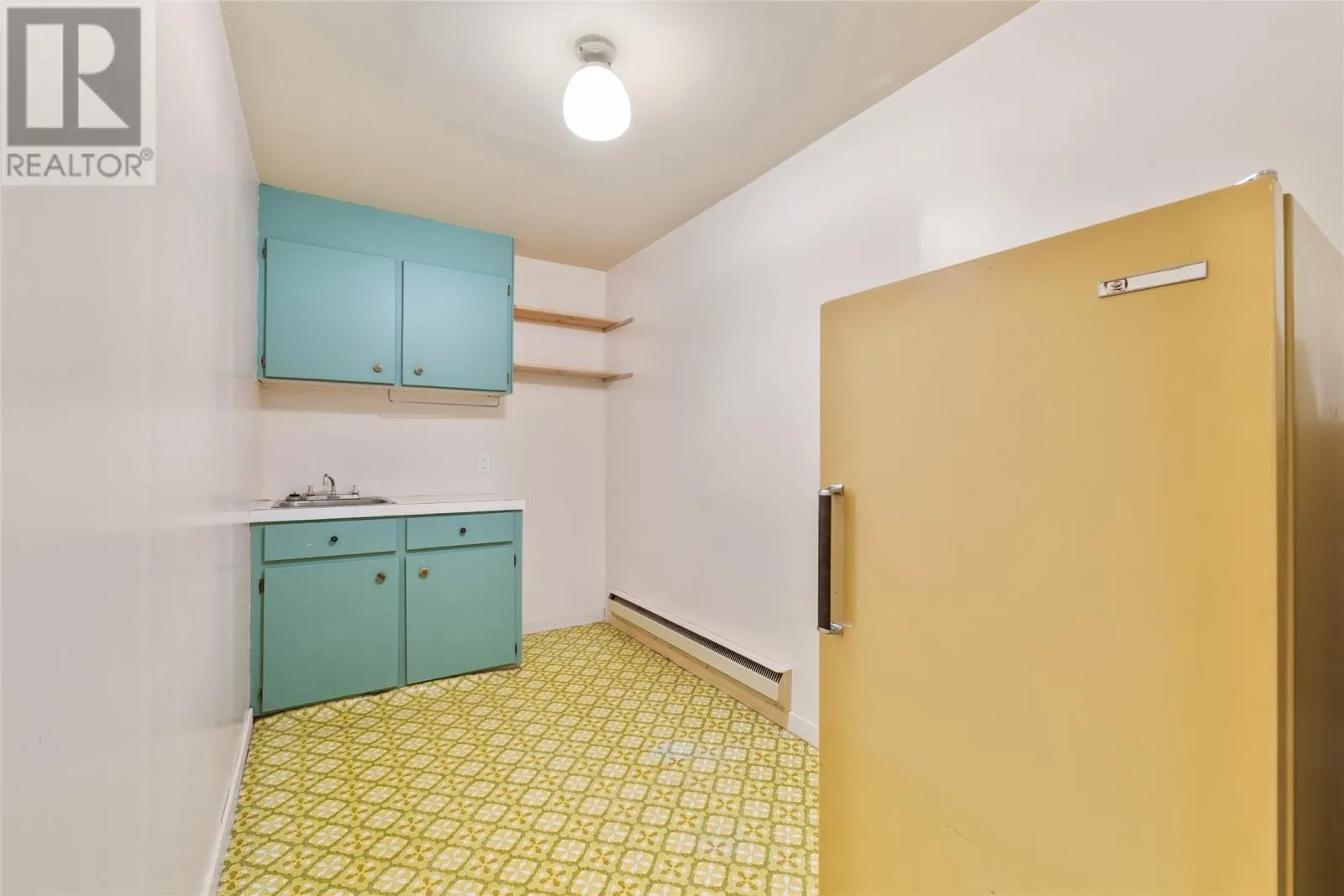 8 Virginia Place