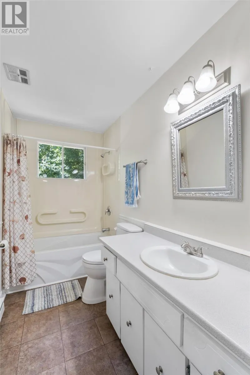 8 Virginia Place