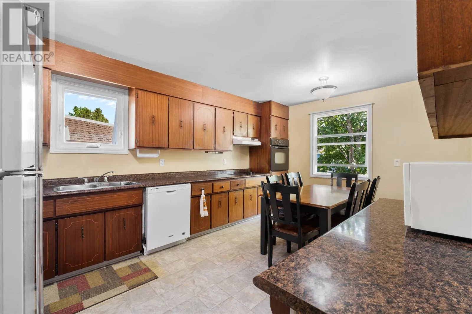 8 Virginia Place