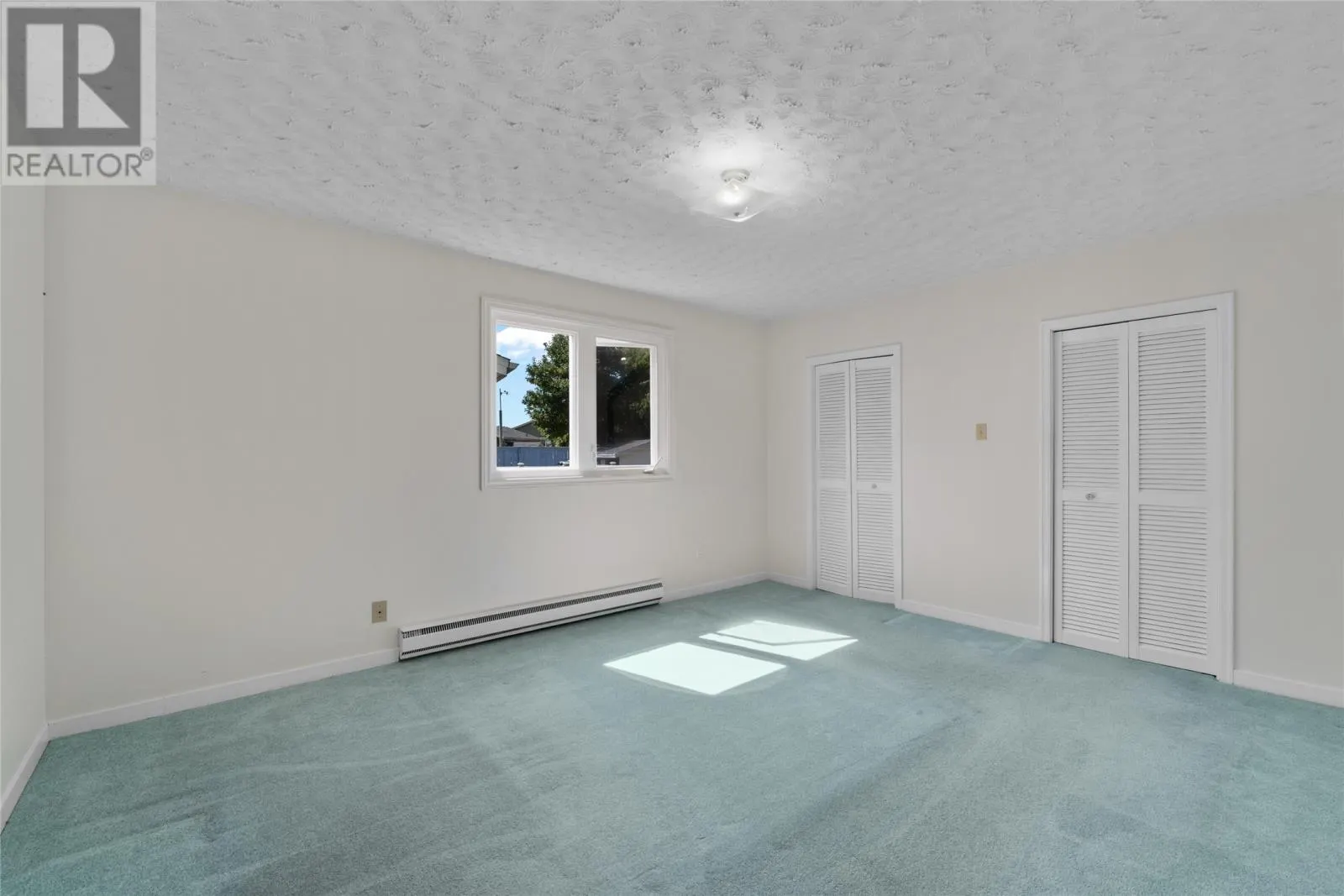 8 Virginia Place