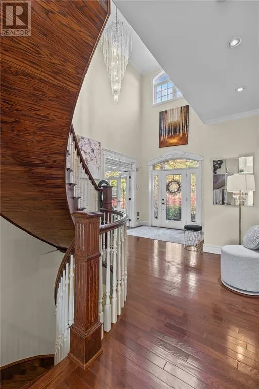 8 Carriage Lane