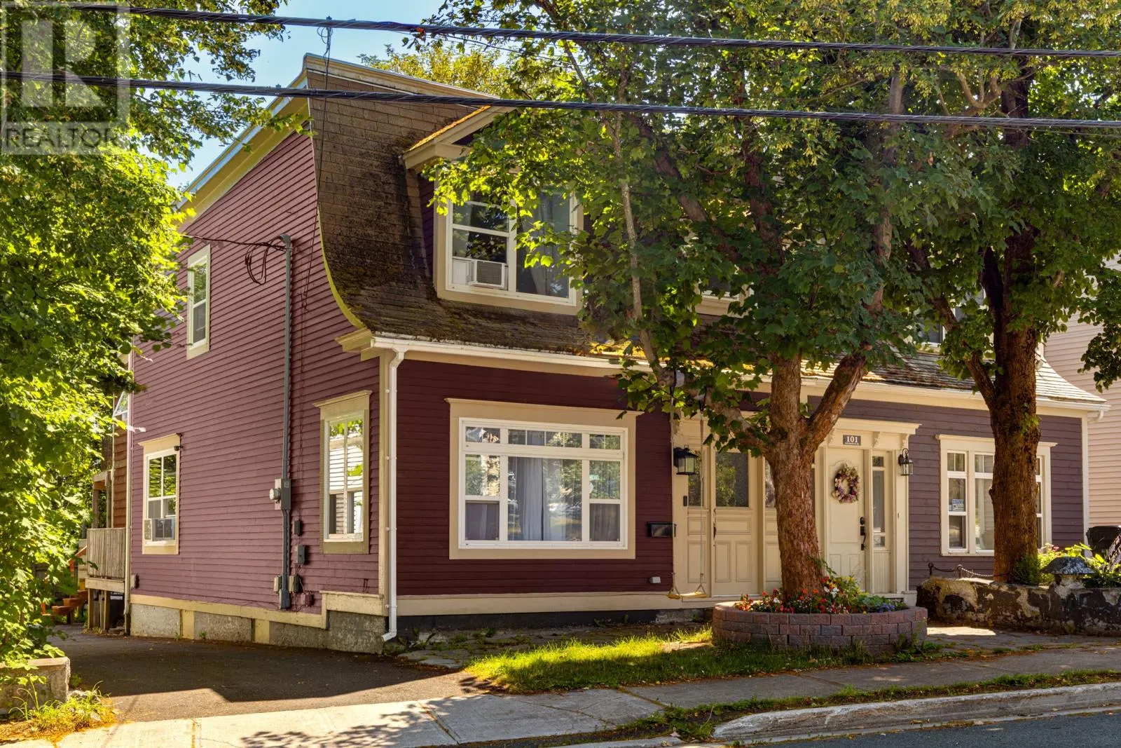 99 Freshwater Road