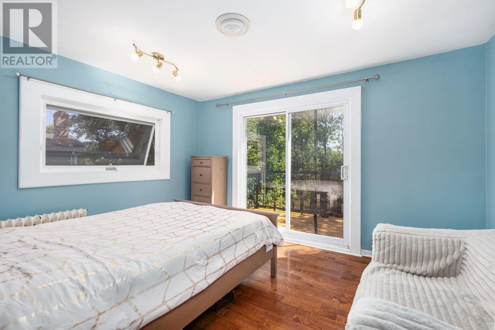 99 Freshwater Road