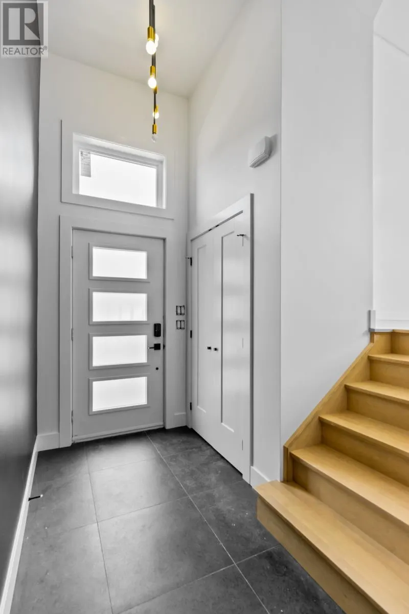 17 Janeway Place