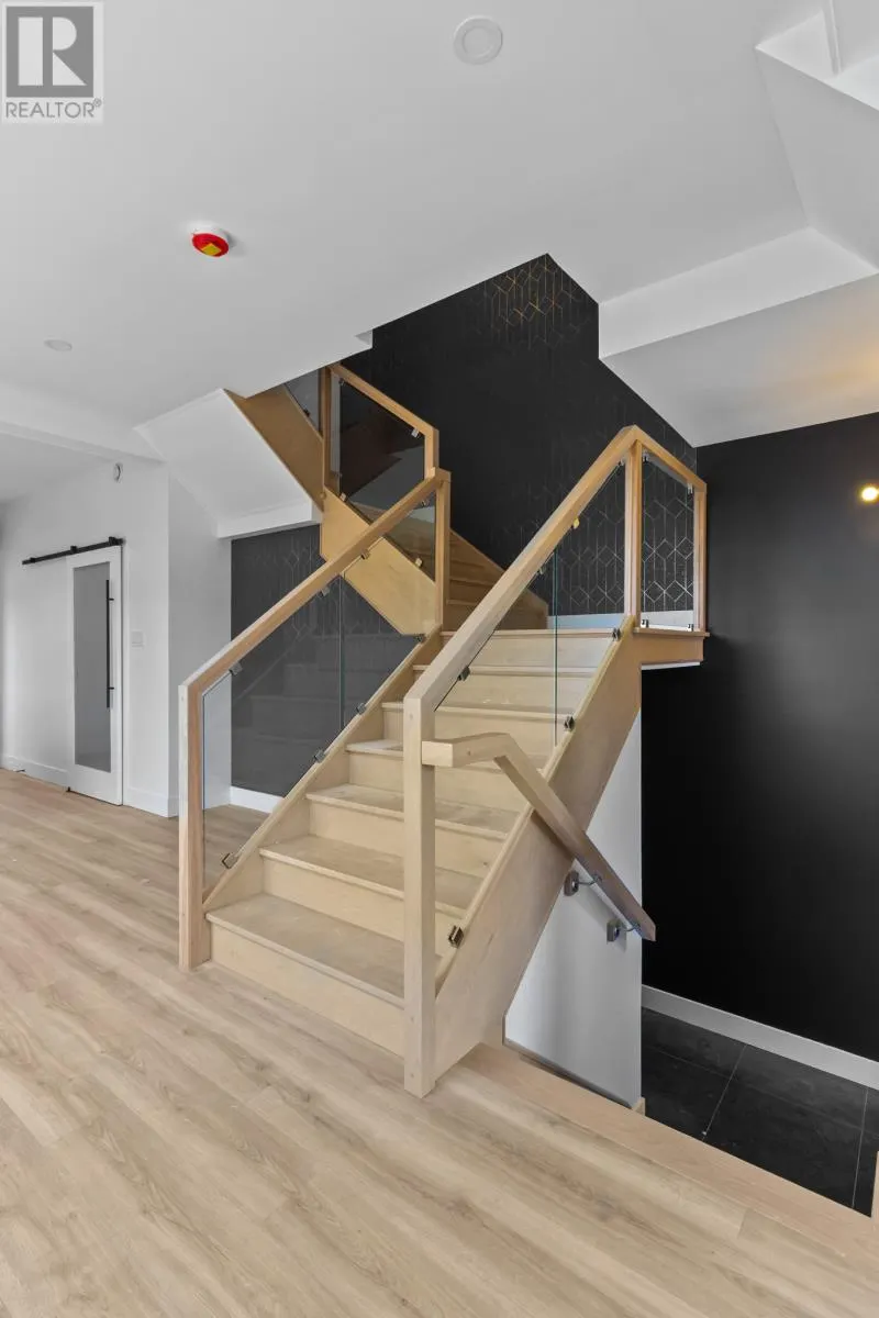 17 Janeway Place