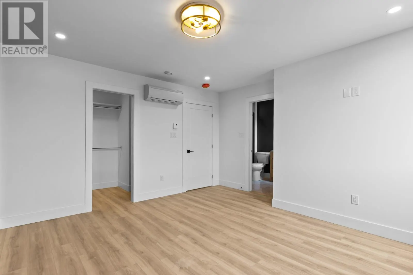 17 Janeway Place