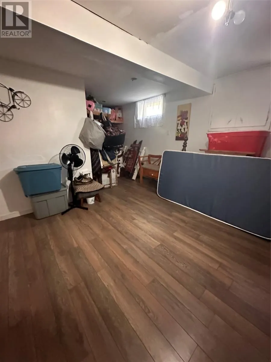 25 Forest Road
