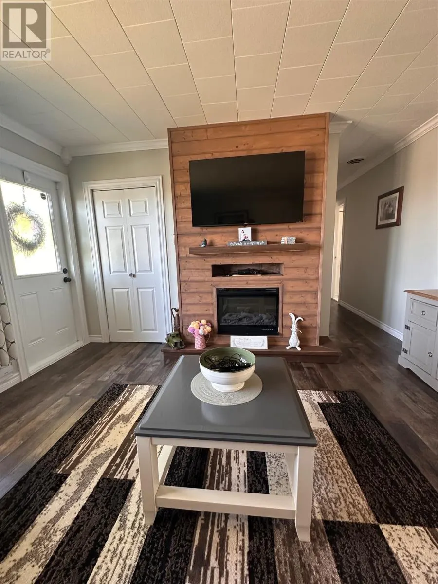25 Forest Road