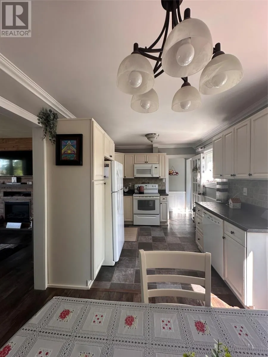 25 Forest Road