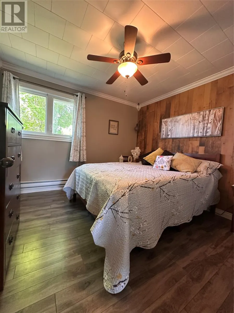 25 Forest Road
