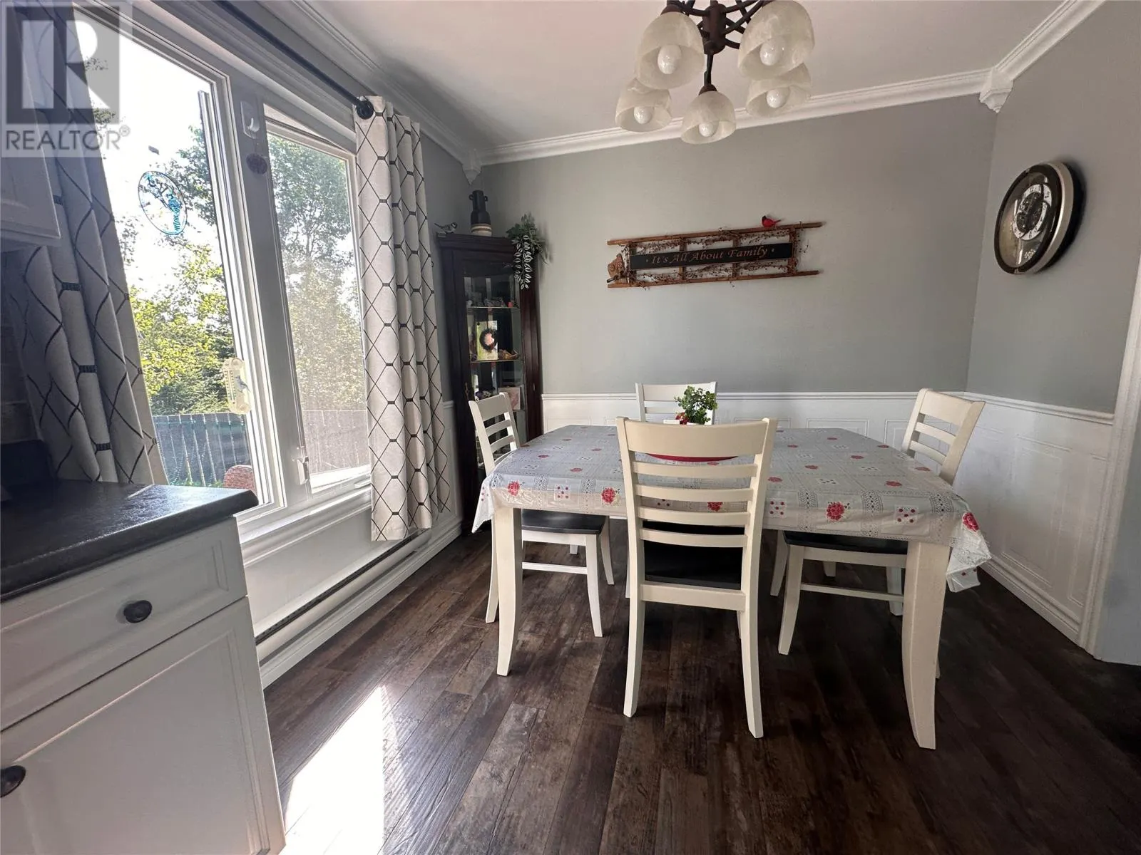 25 Forest Road