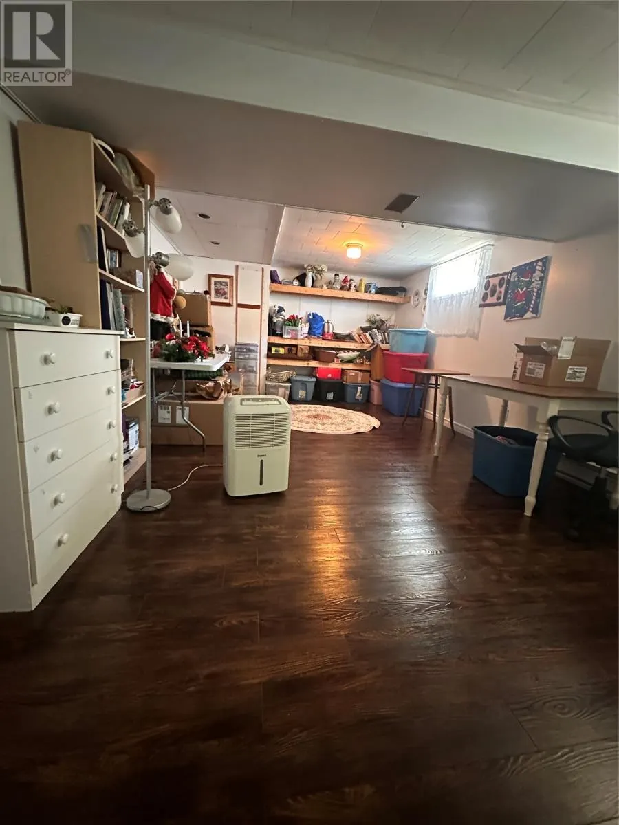 25 Forest Road