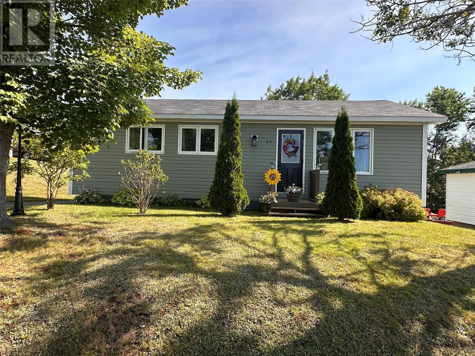 25 Forest Road