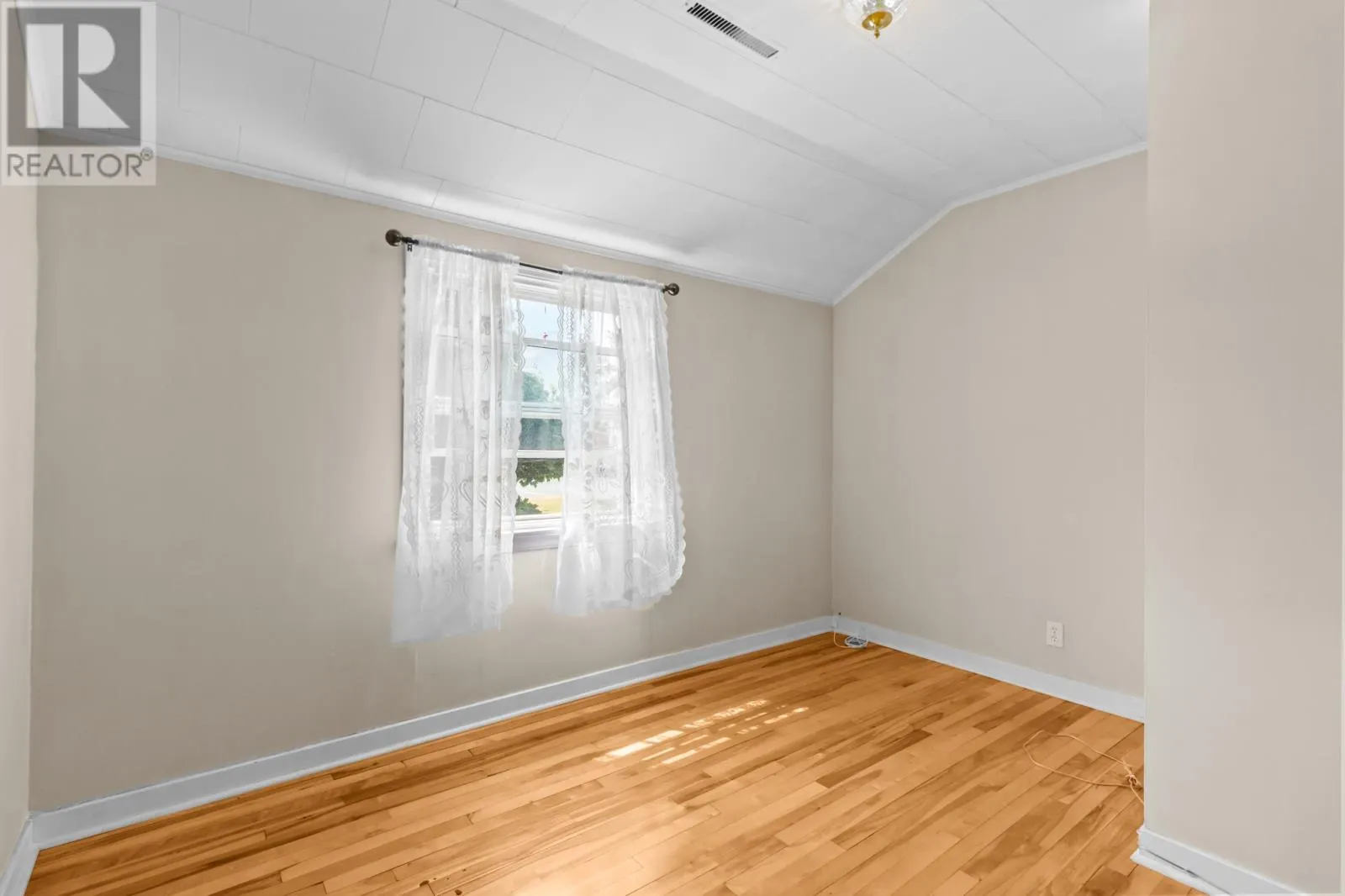 270 Freshwater Road