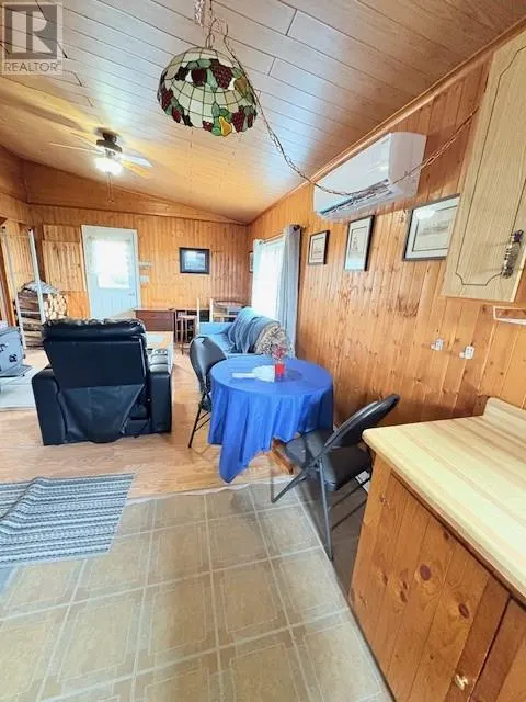 246 Vineland Road