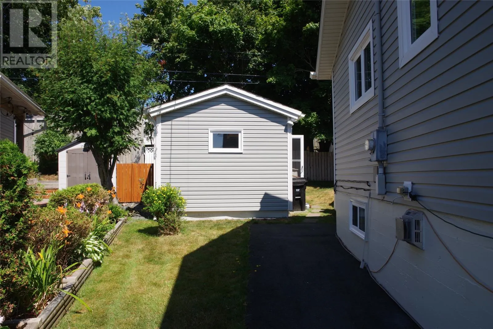 60 Amherst Heights