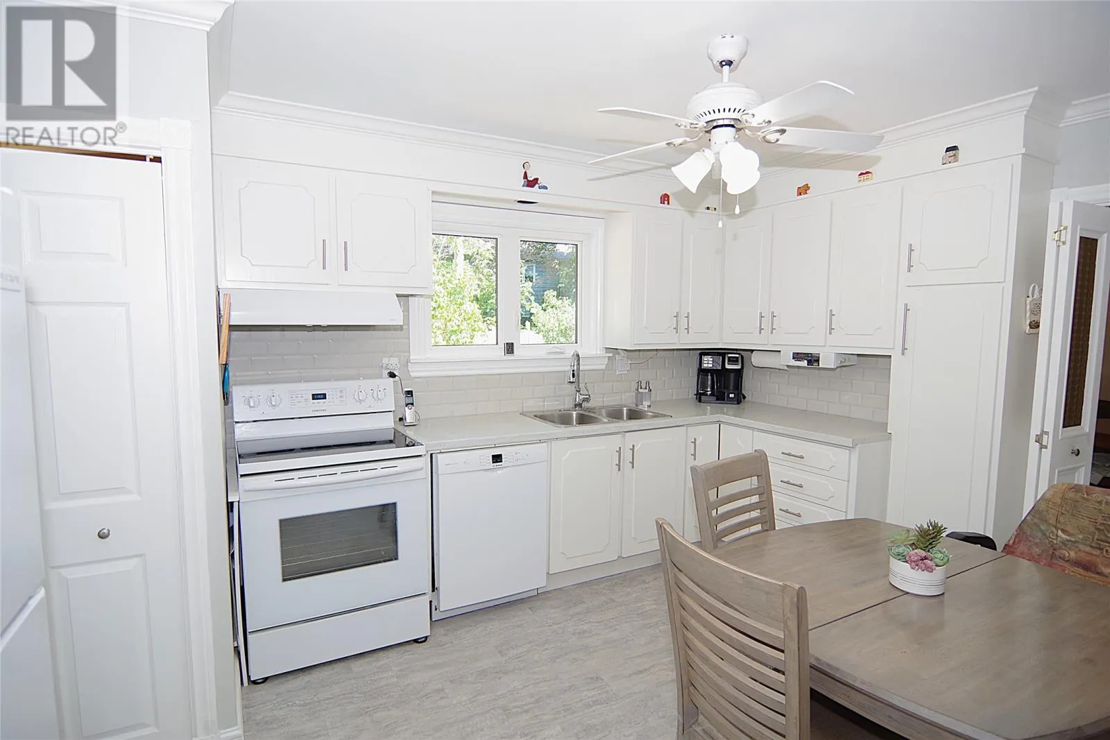 60 Amherst Heights