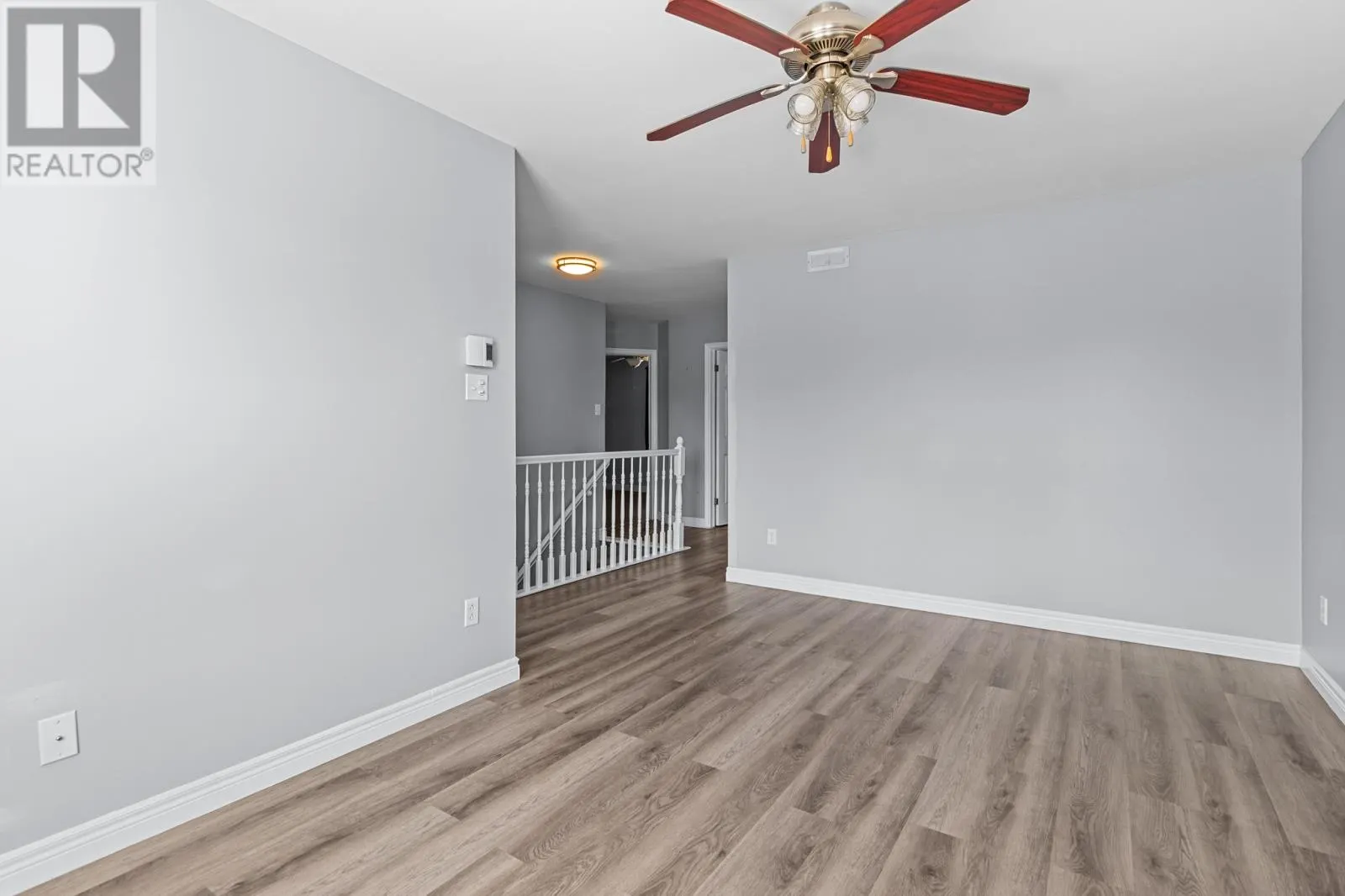27 KELLAND Crescent