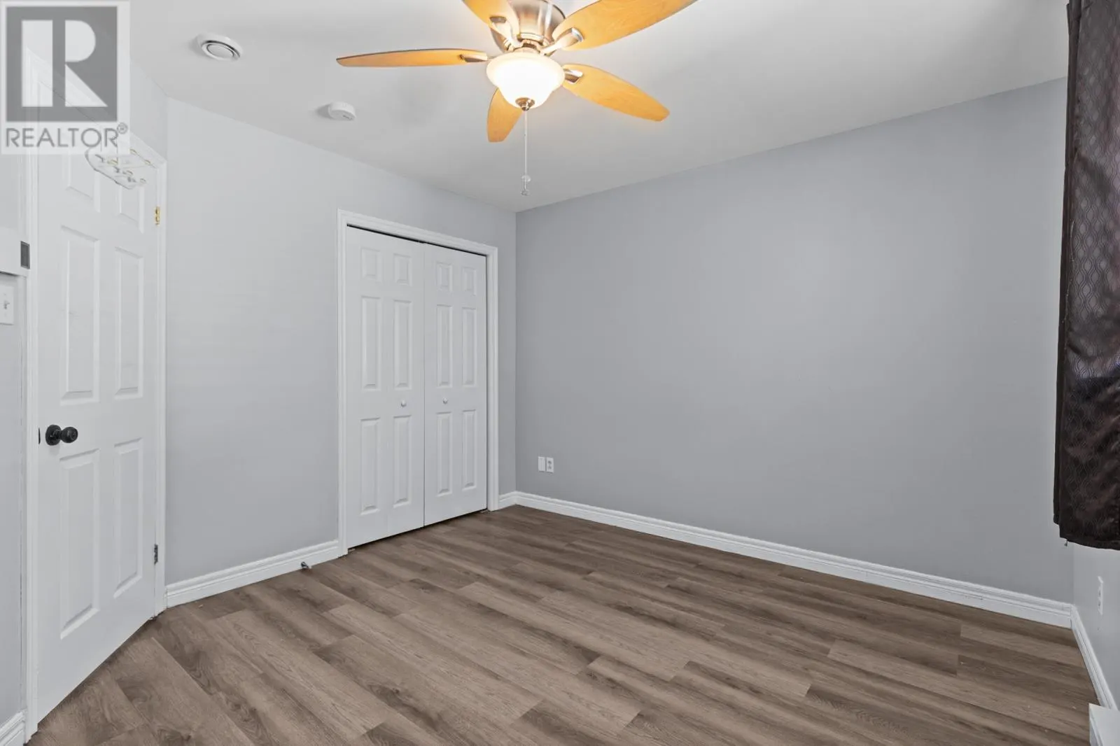 27 KELLAND Crescent