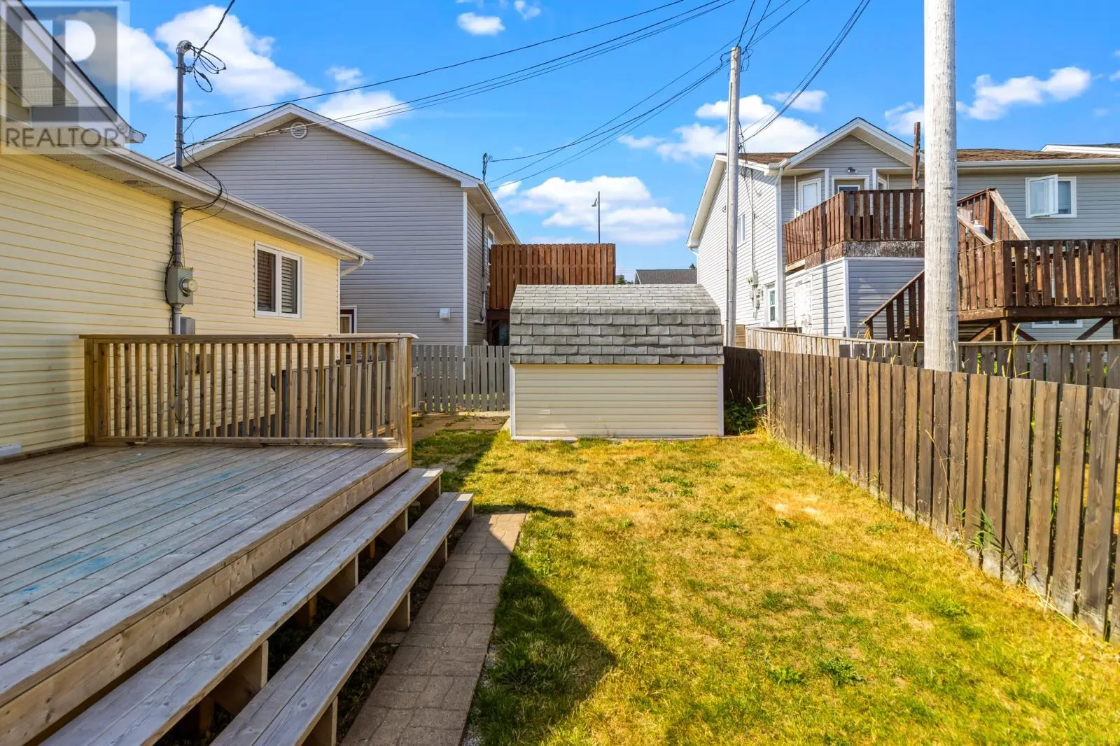 27 KELLAND Crescent