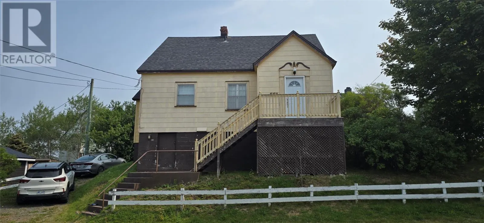 661 Main Street