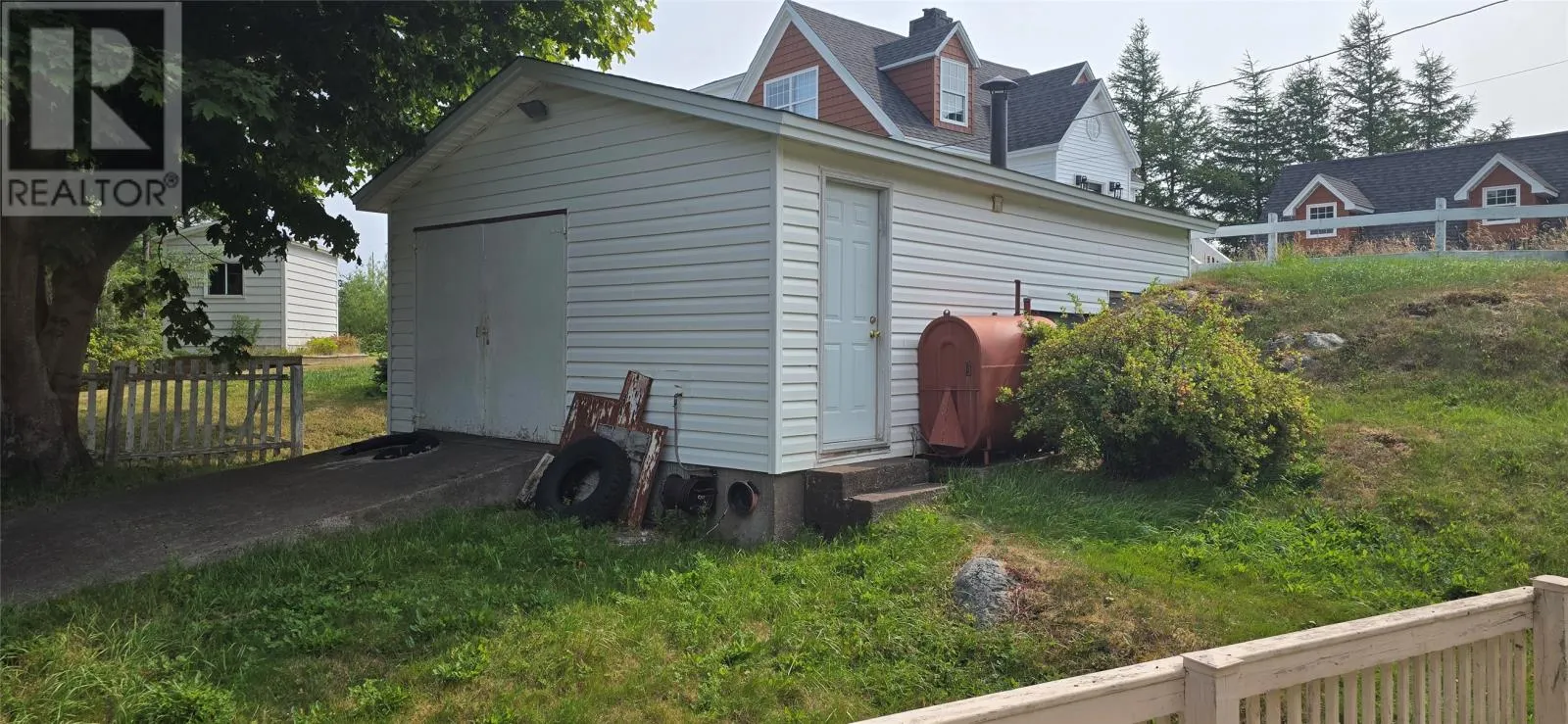 661 Main Street