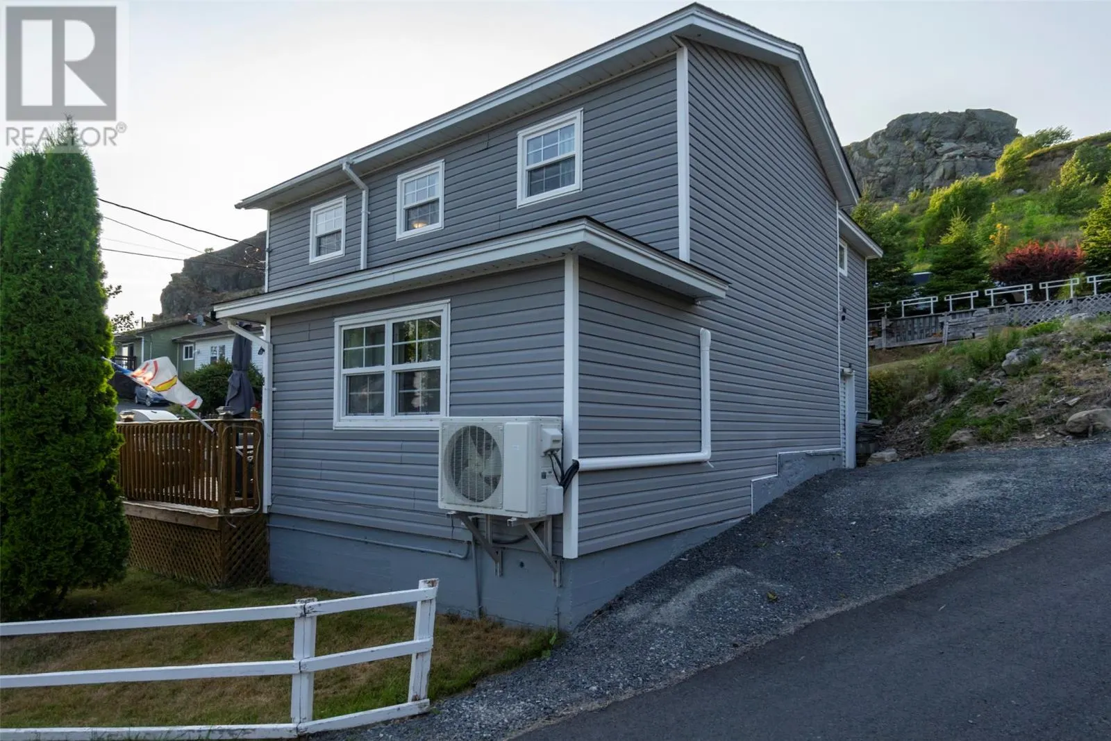 8 Lundrigans Lane