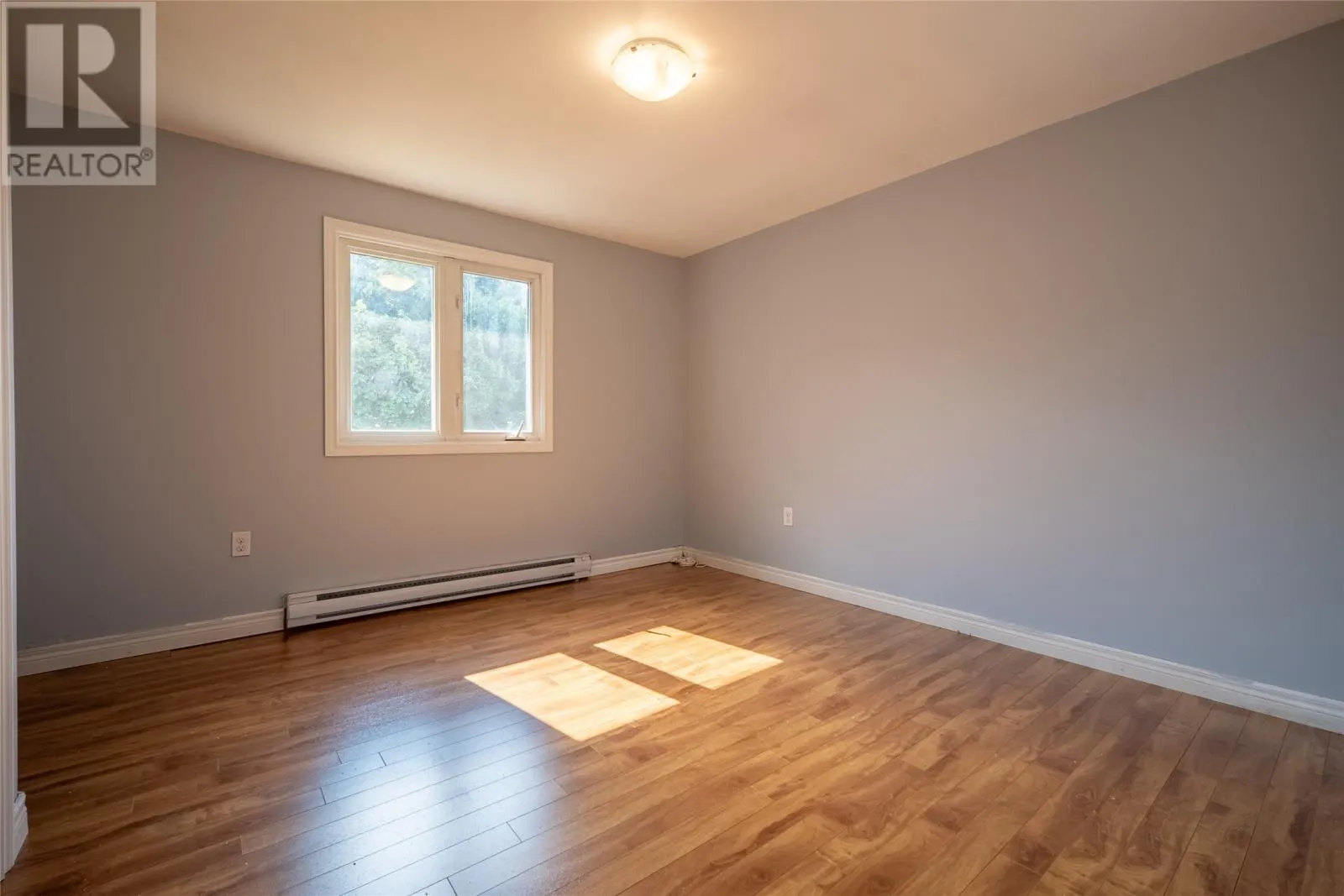 15 Marconi Place