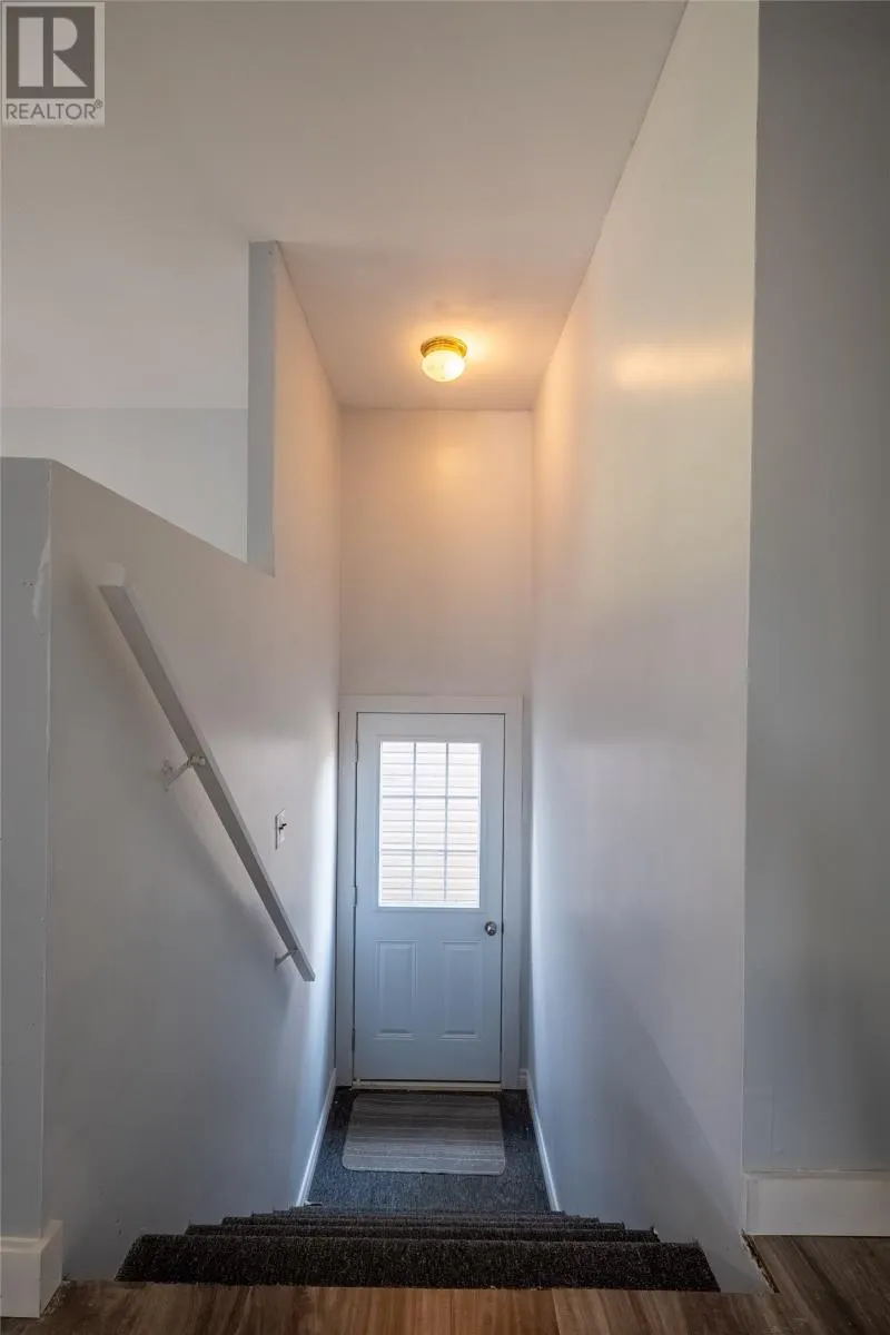 15 Marconi Place