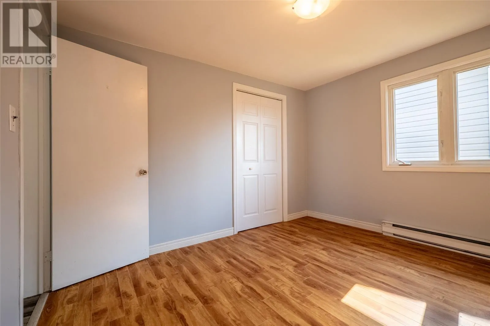 15 Marconi Place