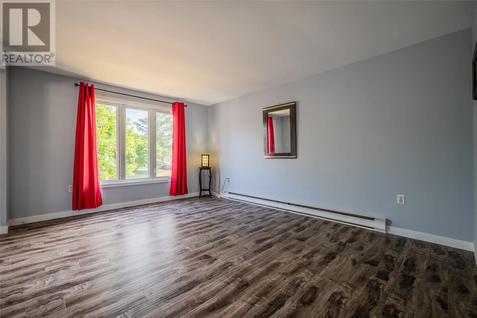 15 Marconi Place