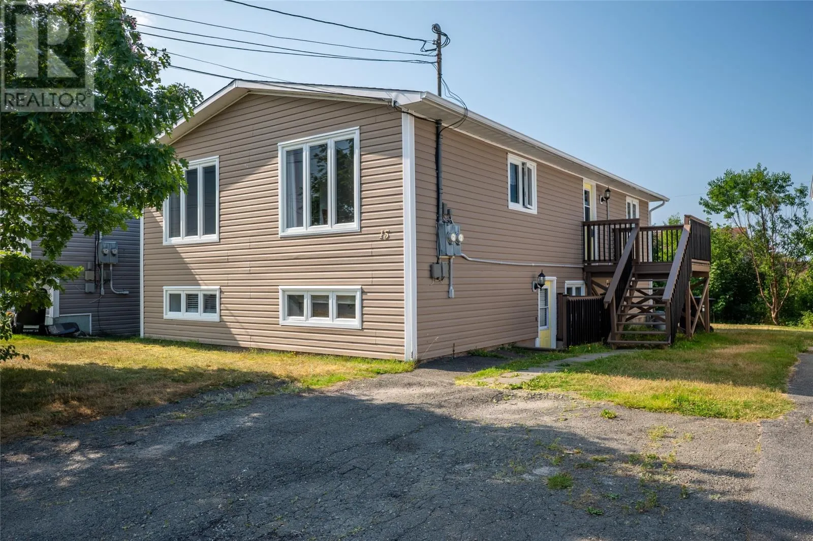 15 Marconi Place