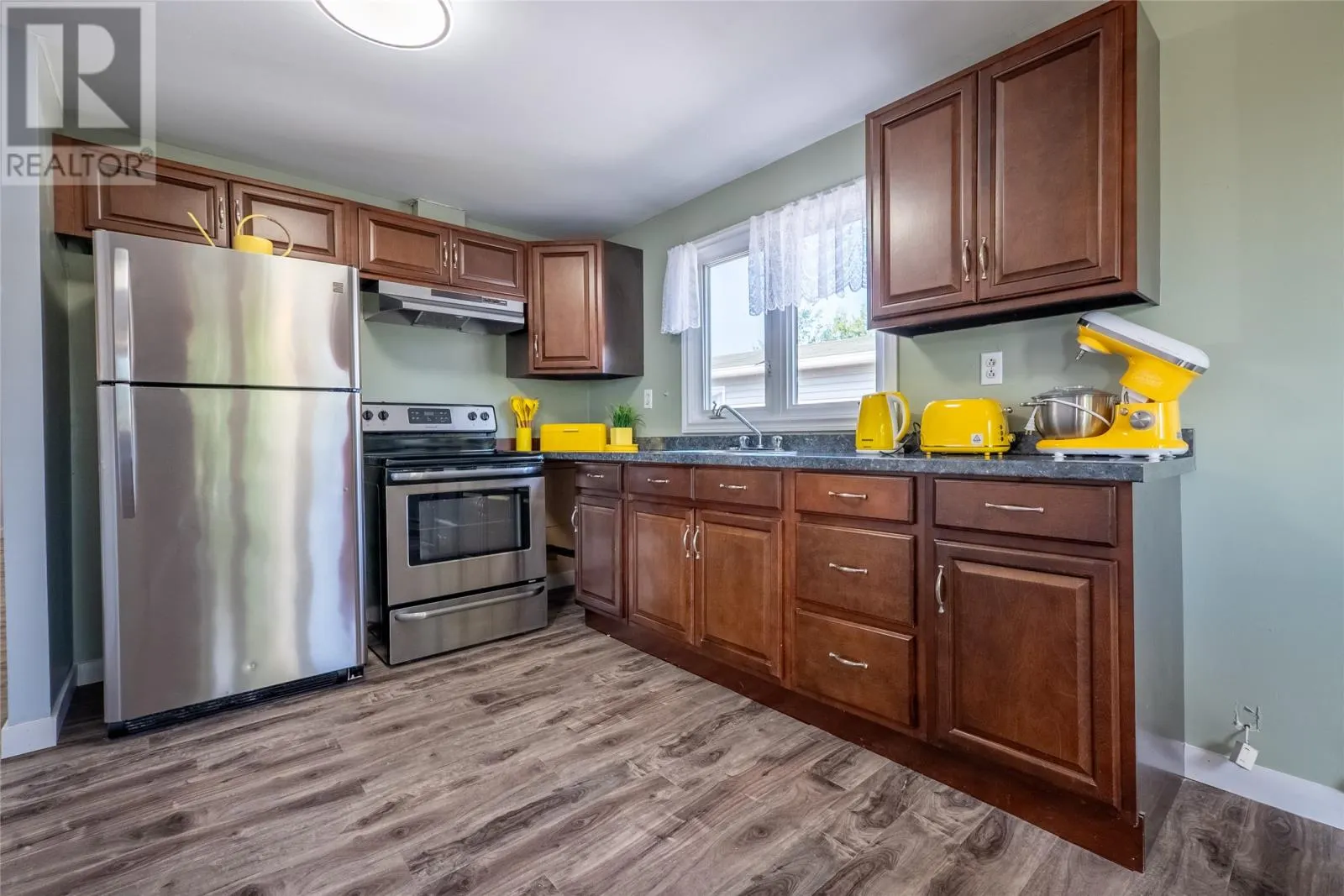15 Marconi Place