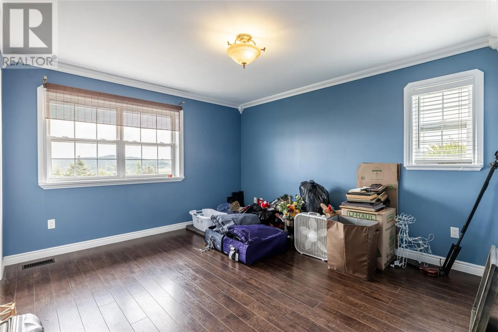2 Hayes Avenue