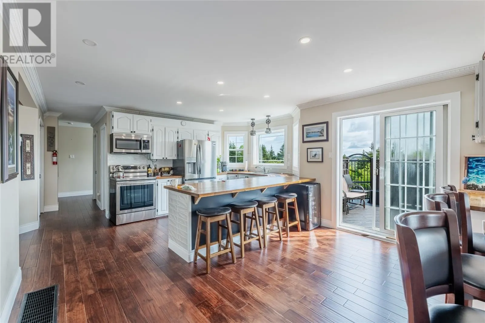 2 Hayes Avenue