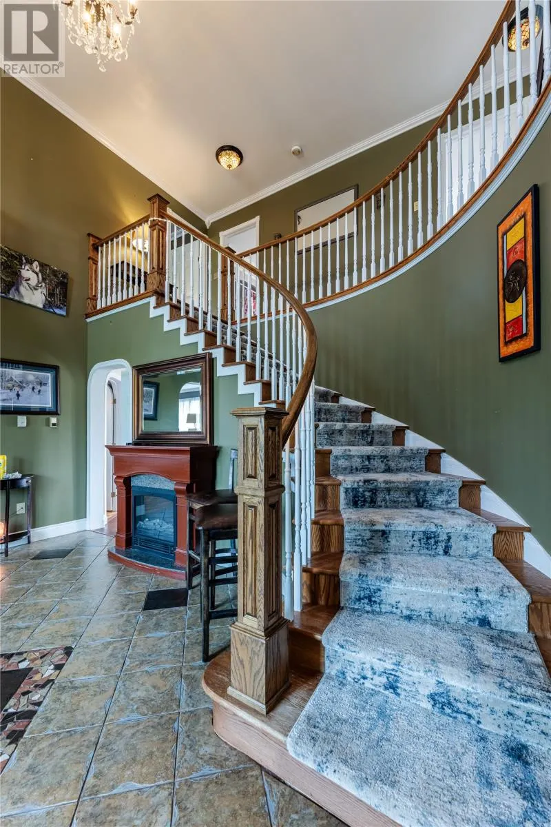 2 Hayes Avenue
