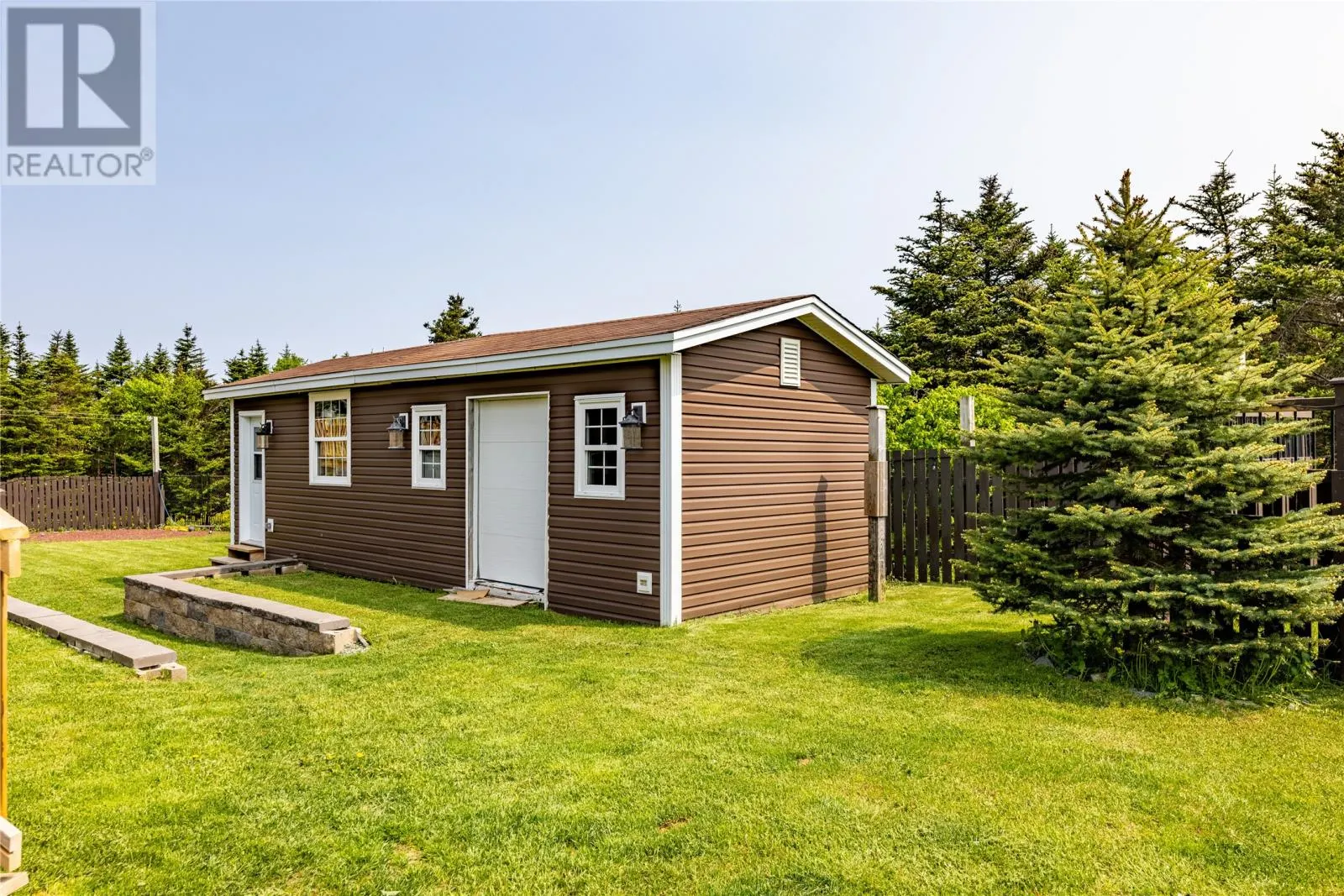 2 Hayes Avenue