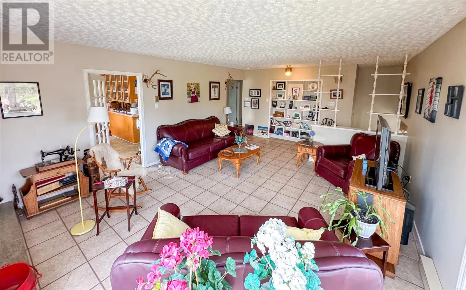 275 Tamarack Drive