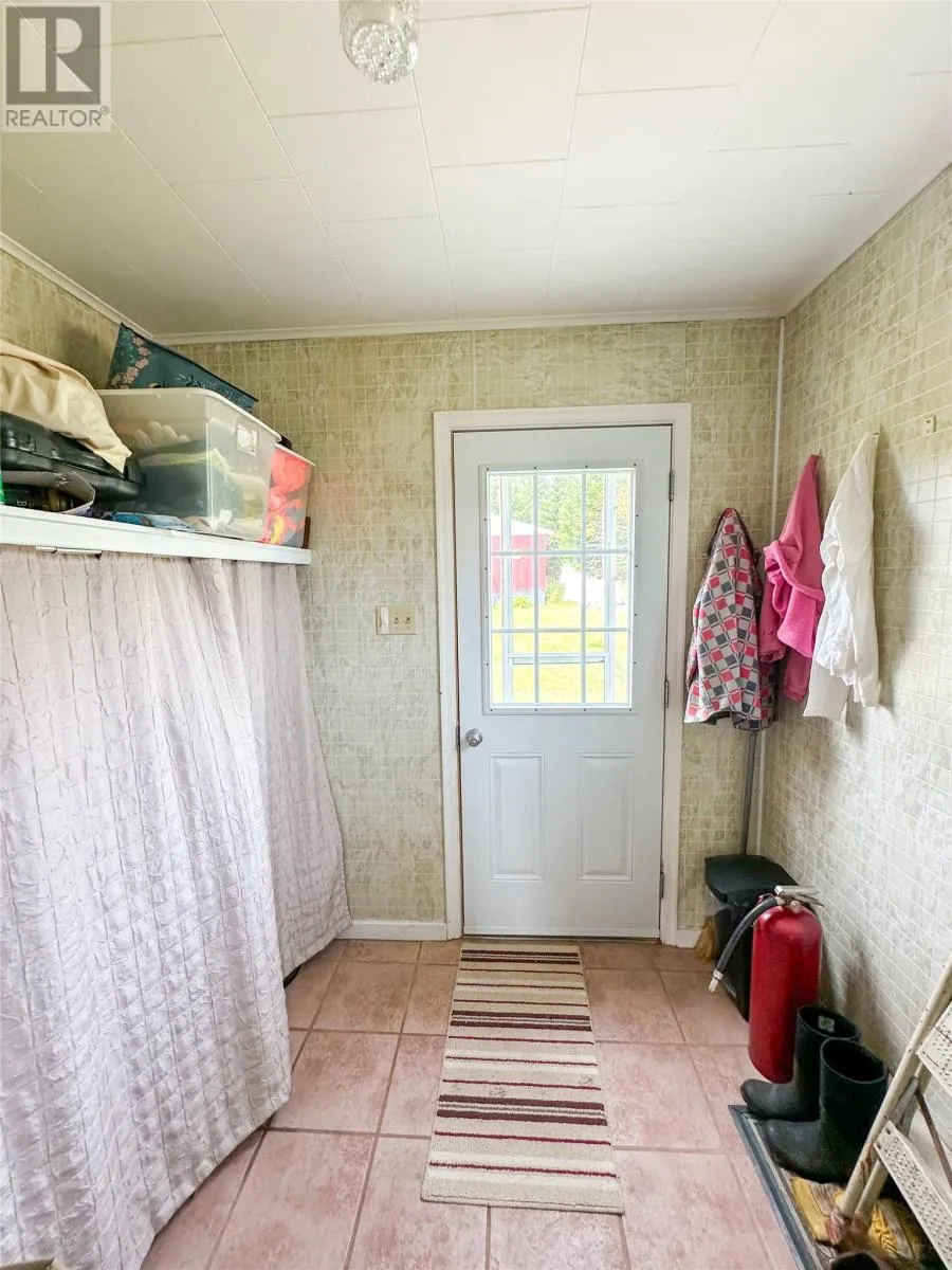 275 Tamarack Drive
