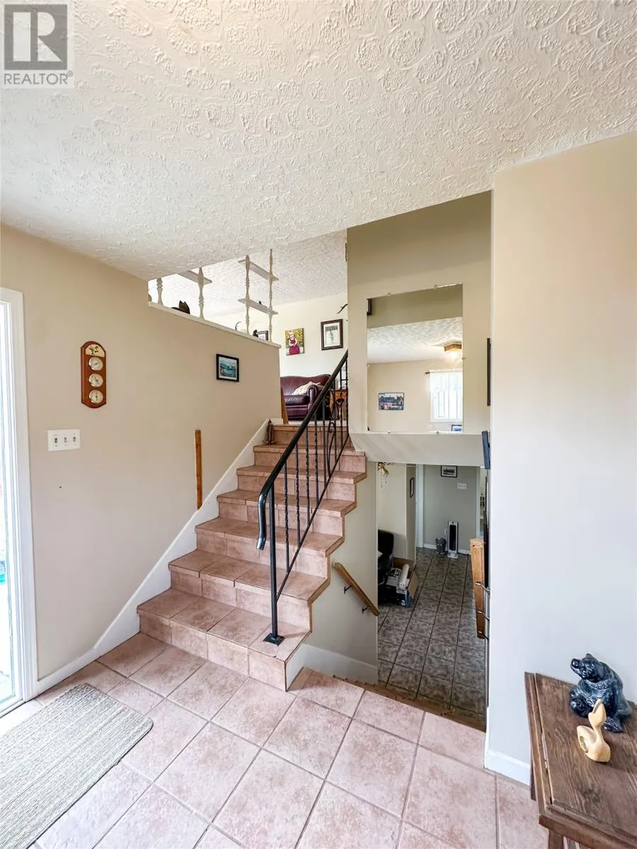 275 Tamarack Drive