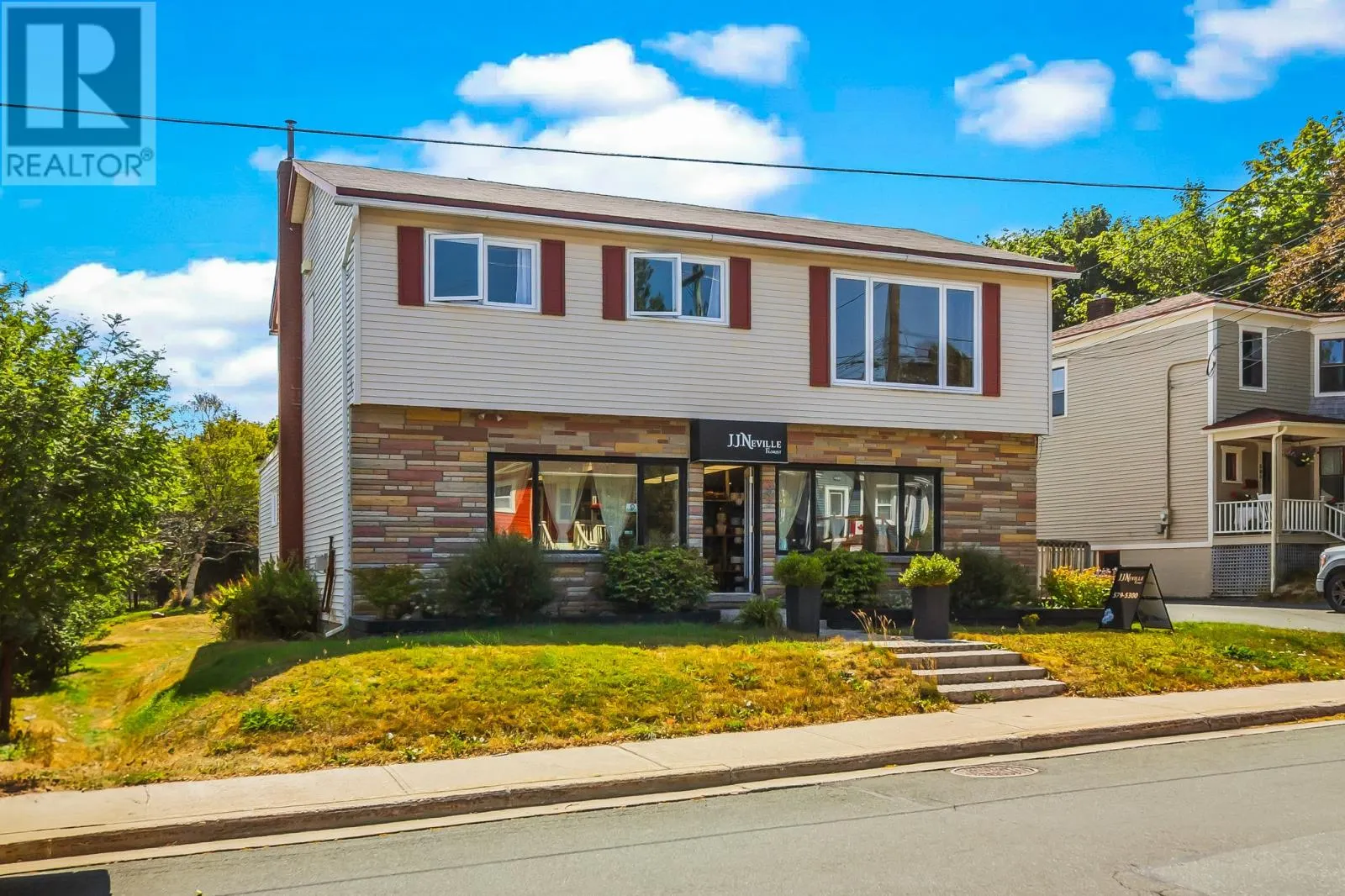 393 Hamilton Ext. Avenue