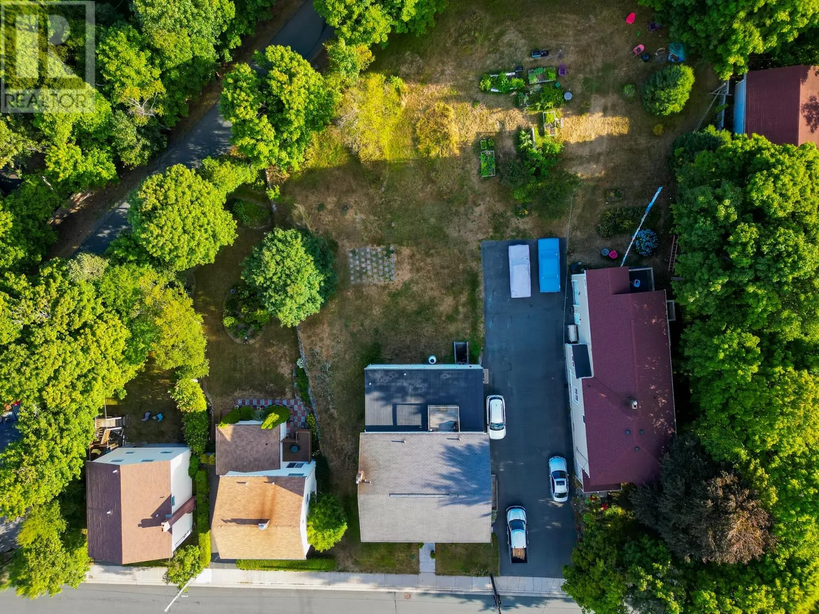 393 Hamilton Ext. Avenue