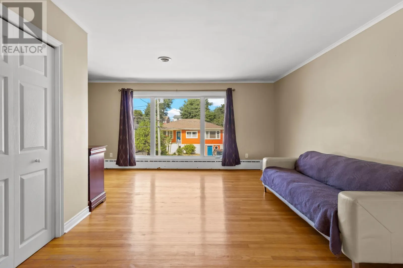 393 Hamilton Ext. Avenue