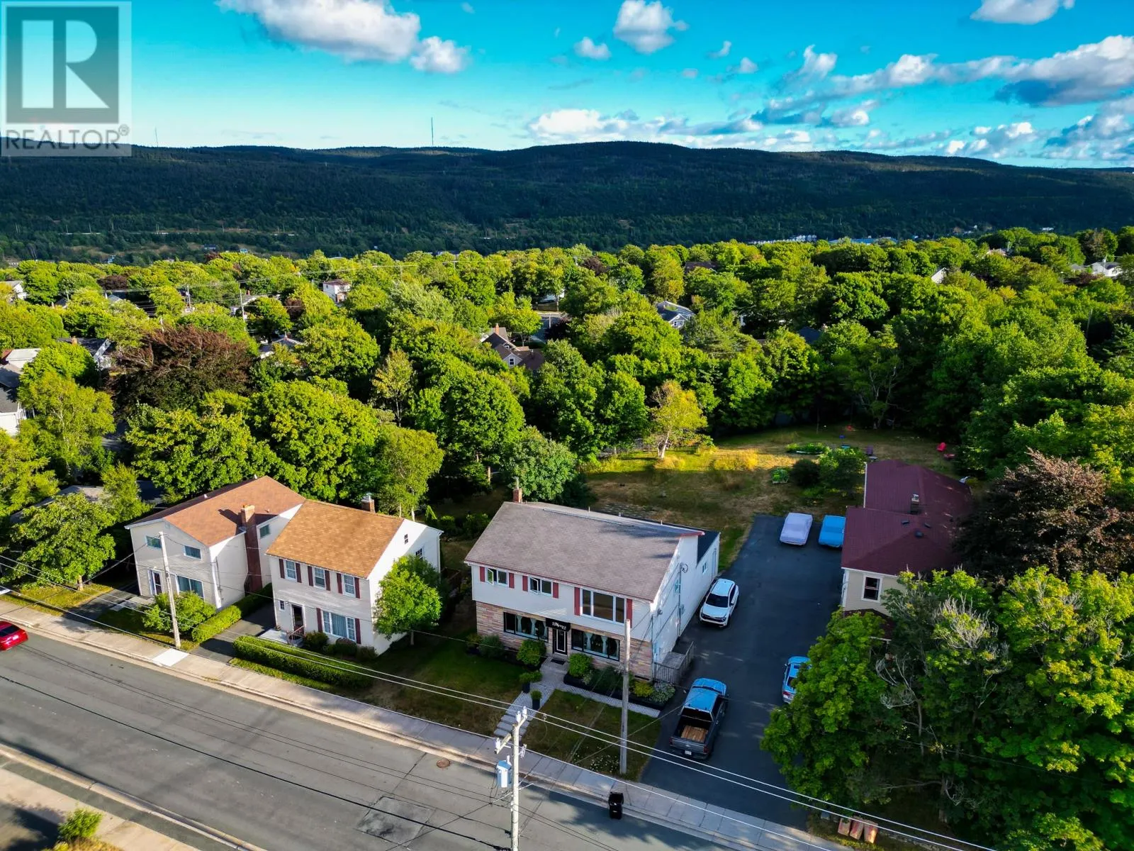 393 Hamilton Ext. Avenue