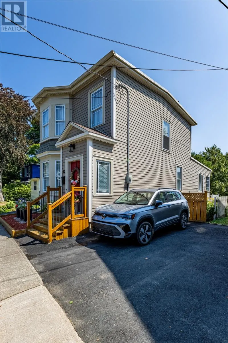 25 Craigmillar Avenue