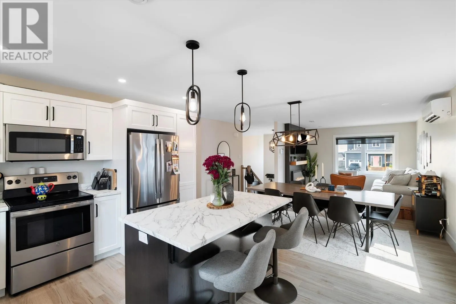 18 Caravelle Place